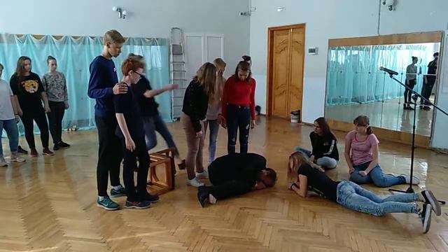 Репетиция спектакля ЗНАЧИТ СУЩЕСТВУЮ? в гимназии 4 (Самара), 26 сентября 2018 смотреть онлайн