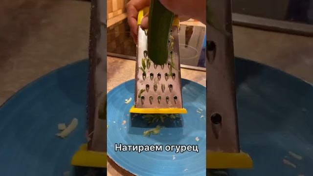 Салат с ветчиной,сыром и свежим огурцом/быстро, вкусно, не дорого ?