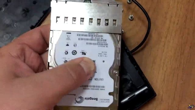 Разбираем внешний жесткий диск Seagate Expansion Portable Drive 320Gb. Экспресс-разбор №1.