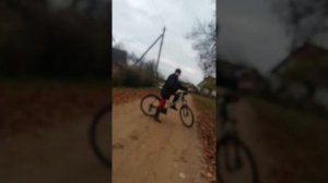 как прыгать двумя колёсами на велосипеде