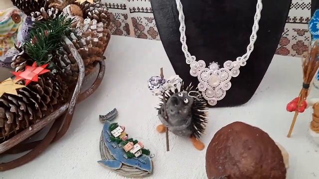 Резиденция Деда Мороза в Комсомольском парке и мастер класс поделок елочных игрушек смотреть онлайн