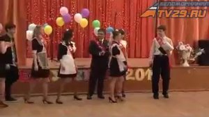 Под звуки нестареющего вальса...