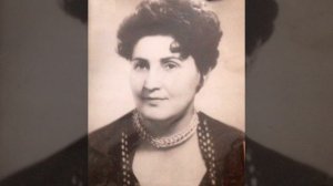 Зорка Балджийска - Гюро храни два сиви сокола