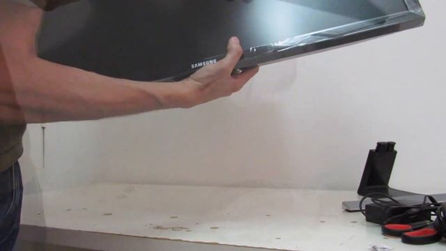 Unboxing Monitor Samsung UE590 4K - 28 Polegadas смотреть онлайн