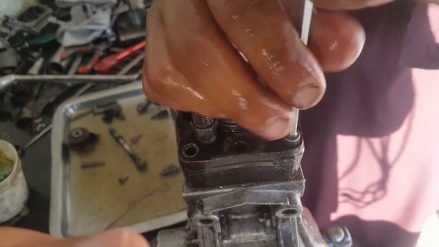 Toyota 14b fuel pump repair смотреть онлайн