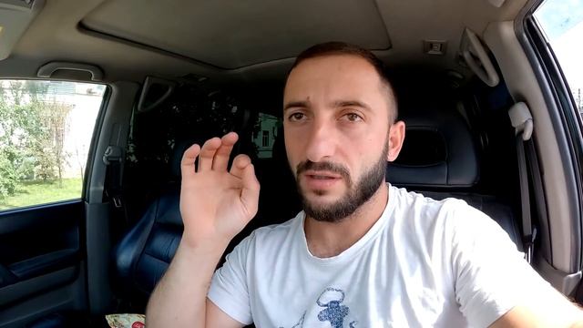 Первая стычка щенков питбуля Графа младшего и Спайка младшего. Котенок выпал из гнезда ! смотреть онлайн