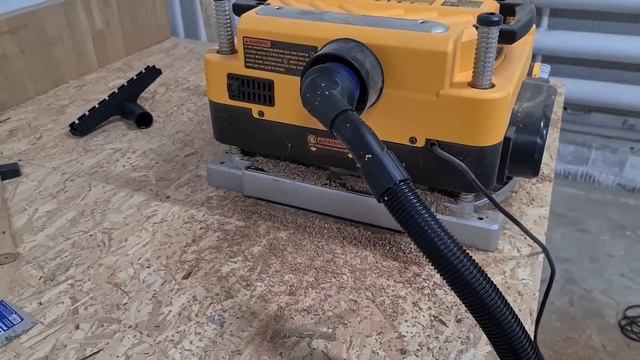 Дуб через рейсмус Dewalt DW735. Чистая работа рейсмуса Dewalt. Гоним дубовые ступени на рейсмусе