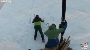 Айсберг, перевернулся