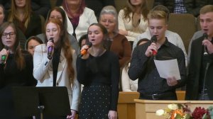 Пустыней знойной и бесплодною