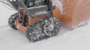 Гусеничные  снегоуборщики Husqvarna ST 424T, ST 427T, ST 430T профессиональная серия