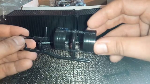 МАЗ-5432 с полуприцепом-контейнеровозом МАЗ-938920 смотреть онлайн