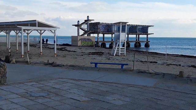 Евпатория,набережная "Лазурная" январь 2022 .