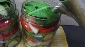 БЕЗ ВАРКИ И СТЕРИЛИЗАЦИИ! УЛЕТНО ВКУСНЫЙ Салат на Зиму помидоры огурцы лук ВСЕ В ВОСТОРГЕ!