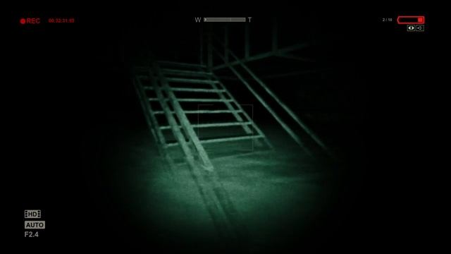Выбираемся из канализации, открываем заслонки, убегаем, плачем - Outlast #4 ● Прохождение смотреть онлайн