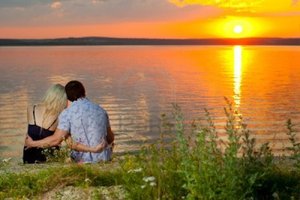 Я Для Тебя Зарю Зажгу . исп автор Евгений Путилов . Красивая песня о любви . Советуем посмотреть.