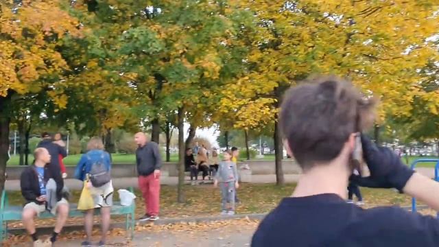 Быдло нападает на райдеров в скейт-парке в парке 300летия СПБ