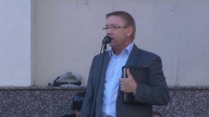 Выступление Алексея Ледяева у стен Рижской Думы.