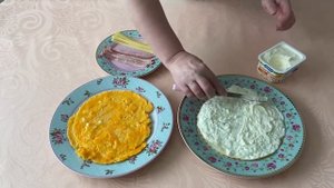 Очень вкусная яичница на завтрак