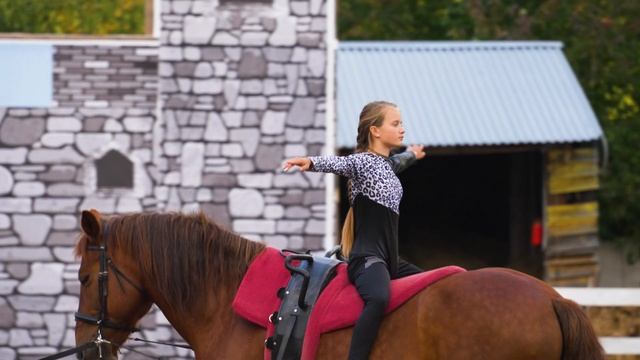 Красота и сложность конного спорта смотреть онлайн