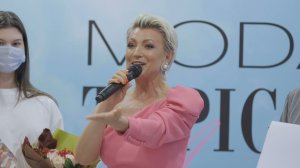 Алина Делисс - премия журнала ModaTopical 'Мама года 2021'