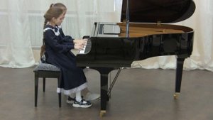 В. Энке, Венгерский танец, исп.  Никонорова А., Рубцова А., МЭЛ, 4 кл