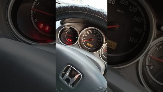 Запуск Хонда Фит после недельного простоя в морозы(до -40°) сегодня днëм-26°. смотреть онлайн