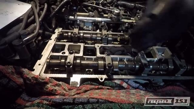 FORD Duratec HE Регулиране на клапани смотреть онлайн