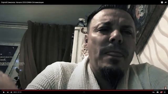 подскажите кто это на превьюшке не могу понять знакомое лицо а игра gta 4 смотреть онлайн