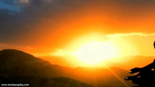 Surya Namaskar Mantra ☀ смотреть онлайн