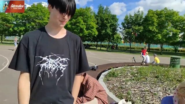 Дина Блин спрашивает за шмот dead inside   #dinablin #AhriNyan #аринян #топмоментытвича