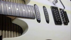 Guitarra Ibanez GIO White