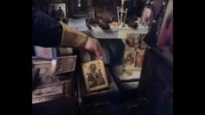 Как мироточат иконы