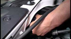 6. Замена лампы дальнего света Honda Stepwgn RP