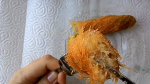 Кадаиф с каймаком. Популярный турецкий десерт.