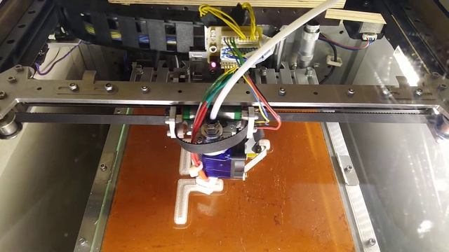 Печать мебельных деталей. Подпятники ножек стола. смотреть онлайн