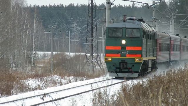 Секция тепловоза 2ТЭ116 с пассажирским поездом смотреть онлайн