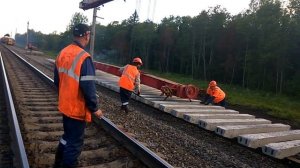 Работа укладочного крана УК 25/25 на пульте ДУ