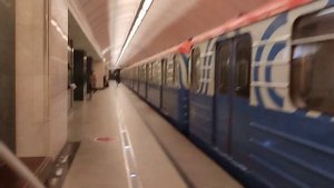 На прибывающий поезд сторону станции Сретенский Бульвар посадки нет на ст трубная///29 Апреля 2023