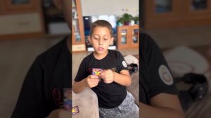 Открываем футбольные карточки