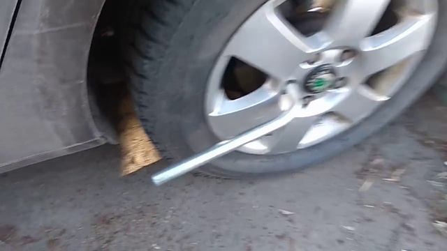 Шкода Октавия А7! Замена резины! Обнаружил неисправности!