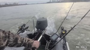 Надувная лодка BOATMASTER 250TA от компании Флинк.Обзор с воды!