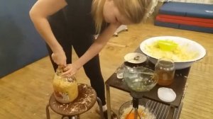 Квасим капусту по-русски с медом.