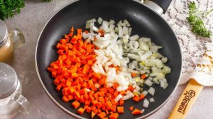 Молочный суп с капустой и картофелем