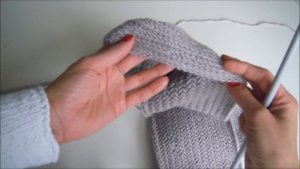 Как связать шарф. Мужской шарф узором Herringbone stich / узор ёлочка