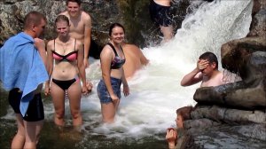 Искупались в водопаде