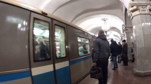 метро Комсомольская, метропоезд Русич