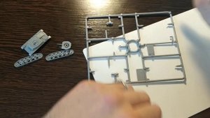 Немецкий легкий танк PZ.KPFW.II Сборная модель от фирмы Звезда 1/100. обзор.