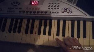Обучение играть на синтезаторе музыку под песню "Катюша".
