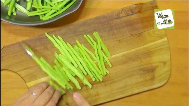 STEWED NOPALES IN RED DRY PEPPER SAUCE смотреть онлайн