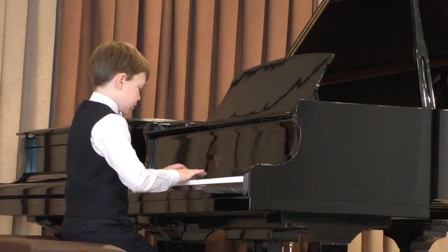 ДЕБЮТ ЗА РОЯЛЕМ! Марш, И. Беркович / MY PIANO DEBUT! March I. Berkovich смотреть онлайн